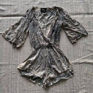 BLUE LIFE Women's Faux Wrap Romper Size S